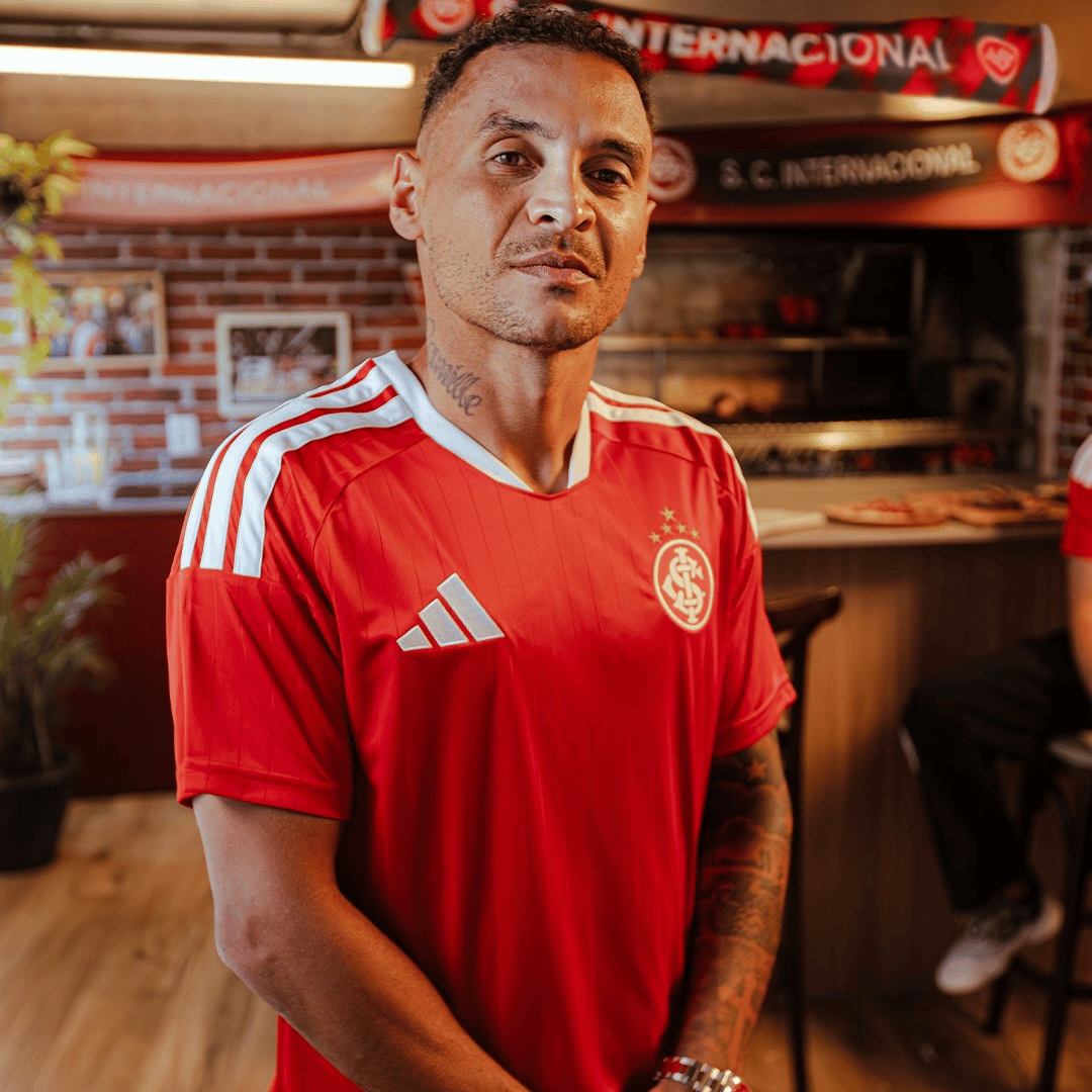 camisa Colorado I 26/27 vermelha masculina, camisa Colorado 2026 titular vermelha, uniforme Colorado donos da Am&eacute;rica 2006, camisa torcedor Colorado vermelha 26 27, camisa futebol Colorado masculina comemorativa